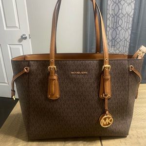 Like new Michael kors bag